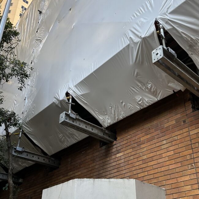 Cantilevered design